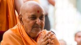  Swamishri bids 'Jai Swaminarayan' to devotees 