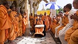  Sadhus doing darshan of Swamishri in the mandir pradakshina