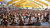  Devotees doing darshan of Swamishri