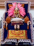  Shri Harikrishna Maharaj