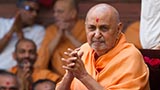  Swamishri bids 'Jai Swaminarayan' to devotees 