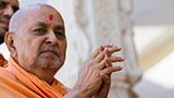  Swamishri bids 'Jai Swaminarayan' to devotees 