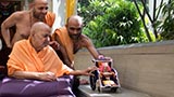  Swamishri with Shri Harikrishna Maharaj
