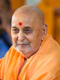  Swamishri bids 'Jai Swaminarayan' to devotees