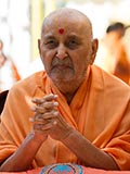  Swamishri engrossed in darshan