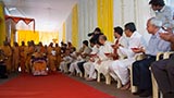  HH Pramukh Swami Maharaj arrives for Thakorji's darshan
