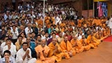  Devotees doing darshan of Swamishri