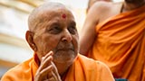  Swamishri bids 'Jai Swaminarayan' to devotees