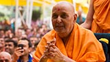 Swamishri bids 'Jai Swaminarayan' to devotees 
