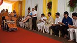  Devotees doing darshan of Swamishri