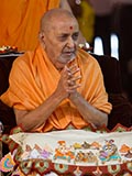  HH Pramukh Swami Maharaj bids 'Jai Swaminarayan' to devotees