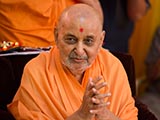  Swamishri bids 'Jai Swaminarayan' to devotees