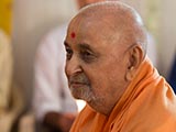  Swamishri bids 'Jai Swaminarayan' to devotees