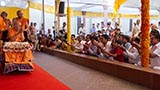  Devotees doing darshan of Swamishri