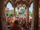  Swamishri performs annakut arti