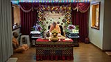  Swamishri performs his morning puja