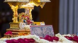  Shri Harikrishna Maharaj in Swamishri's puja
