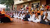  Devotees doing darshan of Swamishri
