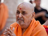  Swamishri engrossed in darshan