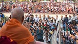  Devotees doing darshan of Swamishri
