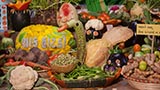  Decorative displays of fruits and vegetables