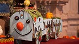  Decorative displays of fruits and vegetables