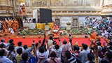  Devotees doing darshan of Swamishri