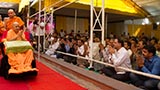  Swamishri blesses devotees from Nagpur