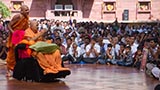  Swamishri greets devotees with 'Jai Swaminarayan'