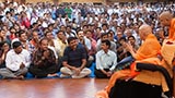  Devotees doing darshan of Swamishri