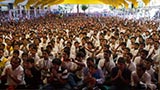  Devotees doing darshan of Swamishri