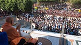 Devotees doing darshan of Swamishri