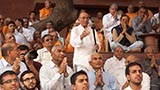Devotees doing darshan of Swamishri