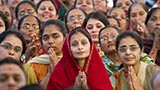 Devotees doing darshan of Swamishri