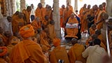 Sadhus with Swamishri under the mandir dome