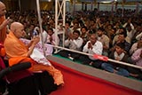  Swamishri blesses devotees from Vasna