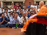  Devotees doing darshan of Swamishri