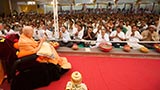  Devotees doing darshan of Swamishri