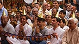  Devotees doing darshan of Swamishri