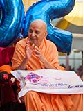  Swamishri blesses devotees