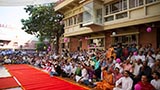  Devotees doing darshan of Swamishri