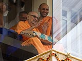  Swamishri blesses devotees