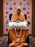  Senior sadhus honor Swamishri with garlands
