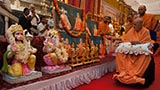  Swamishri performs pujan of murtis