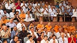  Devotees doing darshan of Swamishri