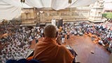  Devotees doing darshan of Swamishri