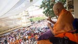  Swamishri blesses devotees