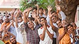  Devotees hail Bhagwan Swaminarayan and the Guru Parampara