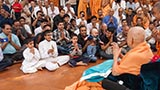  Devotees doing darshan of Swamishri