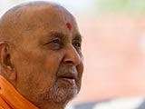  Swamishri engrossed in darshan